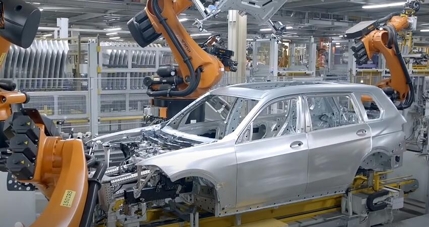 IHS Markit預(yù)警 原定2024年Q1全球汽車(chē)產(chǎn)量預(yù)期30%增幅或難以?xún)冬F(xiàn)，供應(yīng)鏈與成本雙重?cái)D壓下的產(chǎn)業(yè)深思
